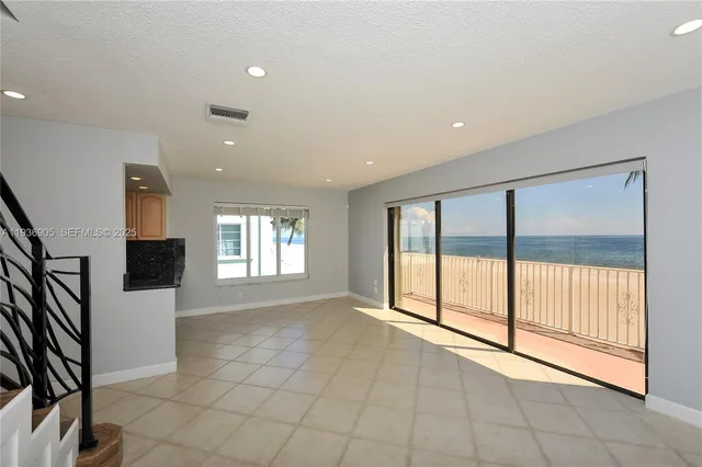 $4,500 | Lauderdale-by-the-Sea, Lauderdale-by-the-Sea, FL 33308