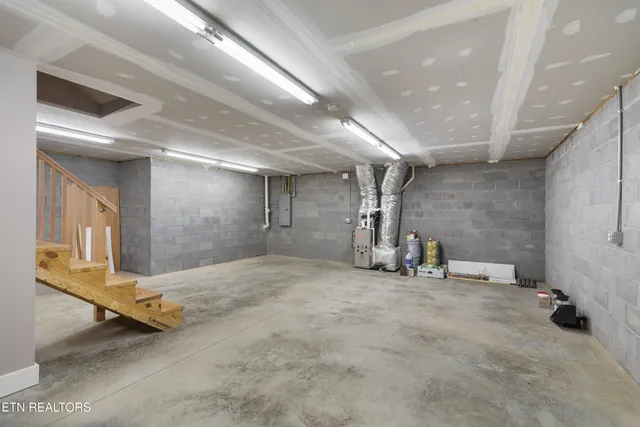 $489,900 | 2725 Hickory Ridge Road, White Pine, TN 37890