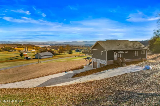 $489,900 | 2725 Hickory Ridge Road, White Pine, TN 37890