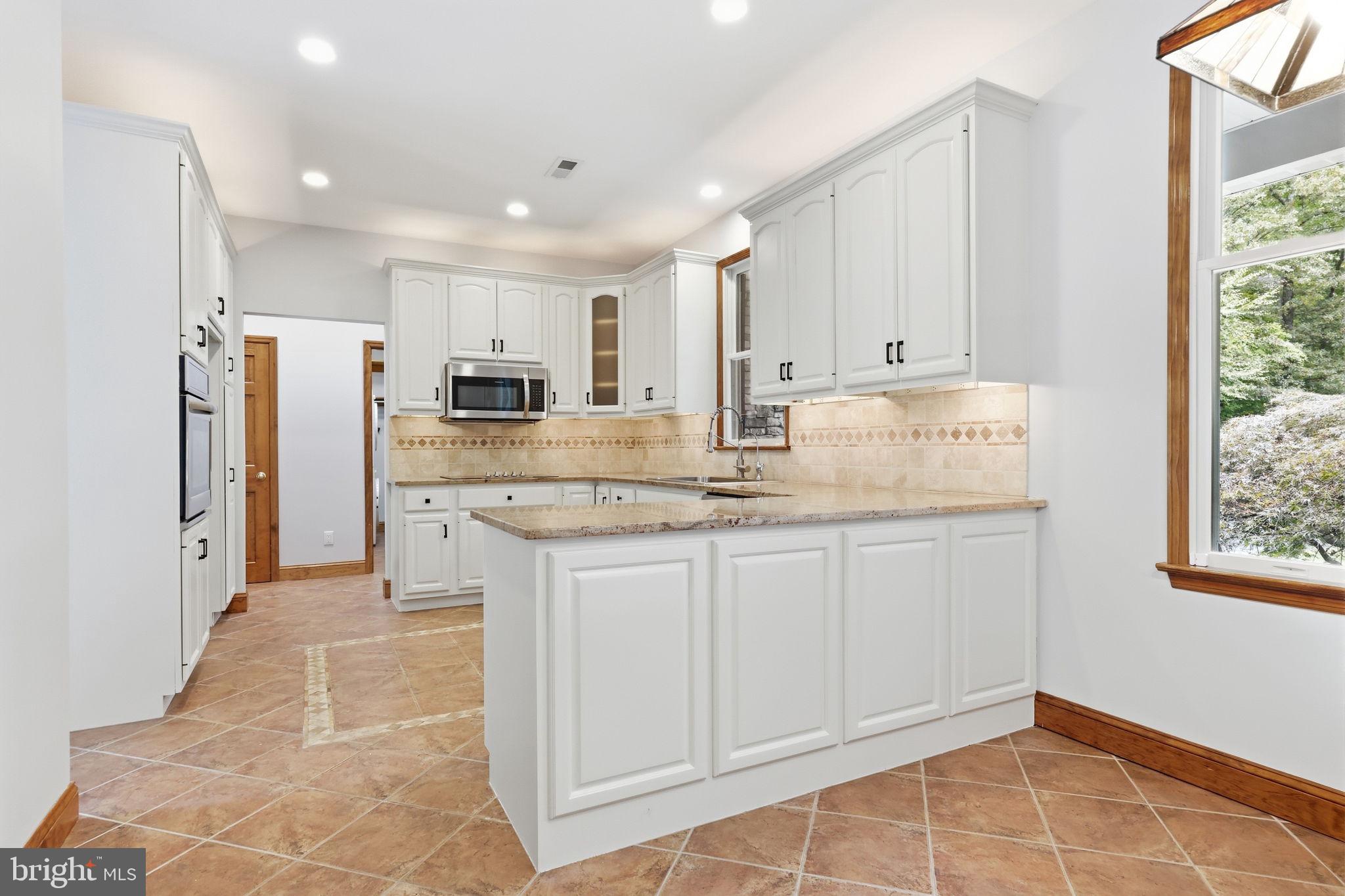 1669 Fennel Road Quakertown, PA 18951 - Photo 13 of 68 Well-appointed kitchen - lots of cabinets