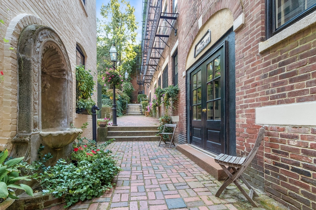 1 Primus Avenue, Unit 7 Boston, MA 02114 - Photo 14 of 15