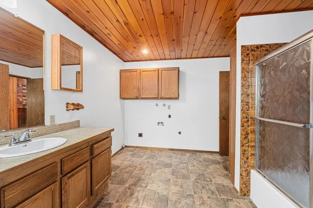 $400,000 | 2841 Sullivan Lake Road, Ione, WA 99139