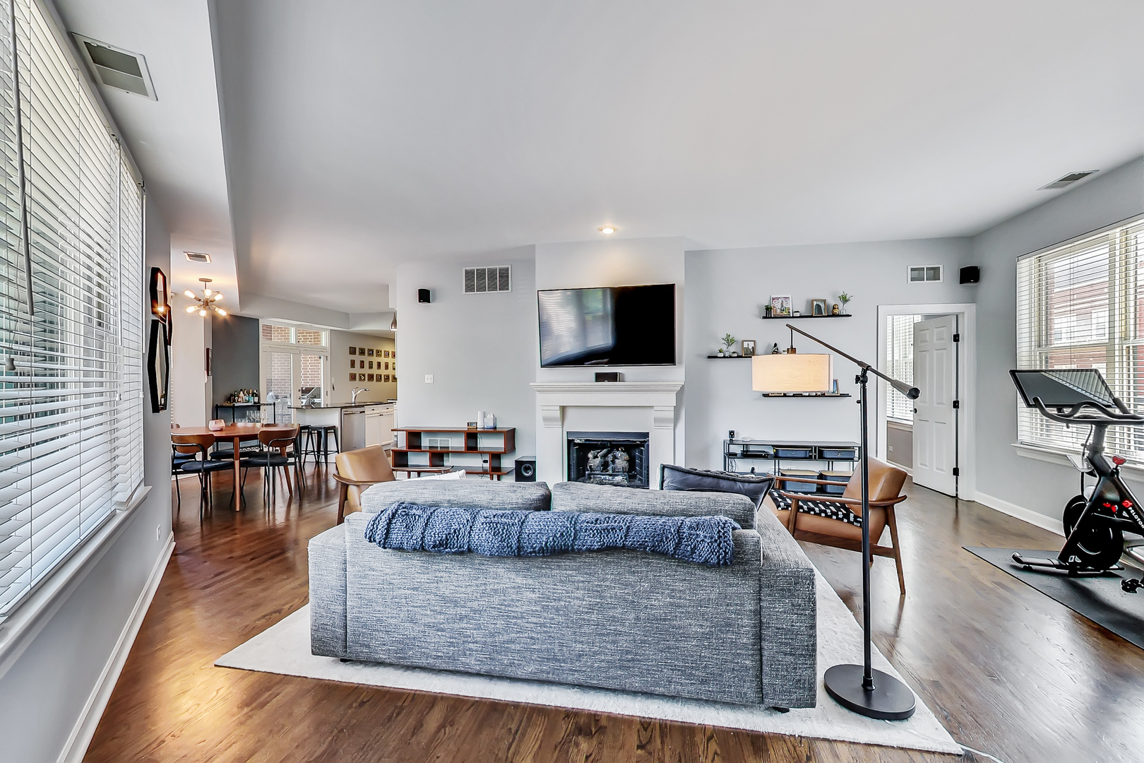 845 West Altgeld Street, Unit 2A Chicago, IL 60614 - Photo 7 of 24 a living room with fireplace furniture and a flat screen tv