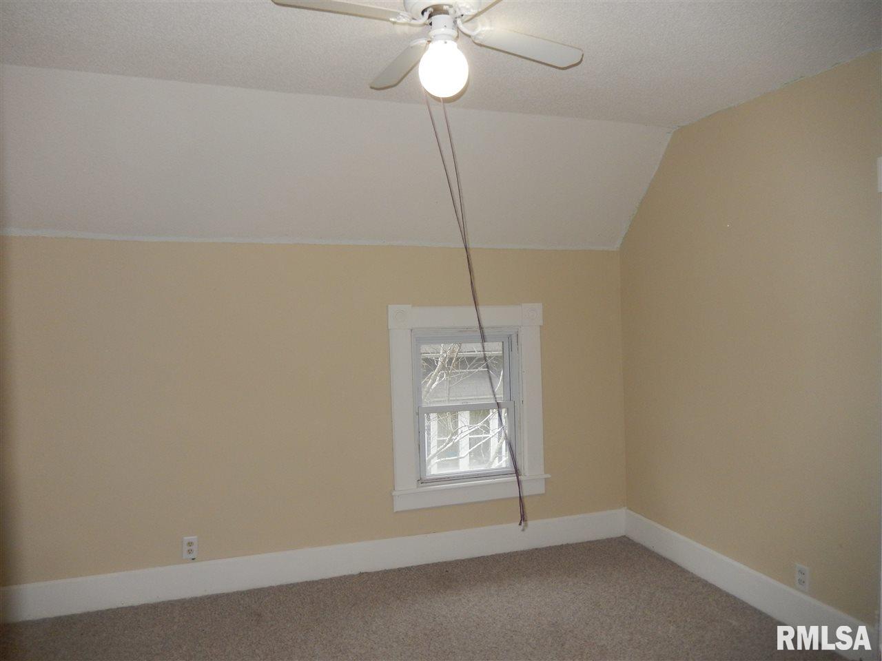 409 North Washington Street Carthage, IL 62321 - Photo 15 of 17