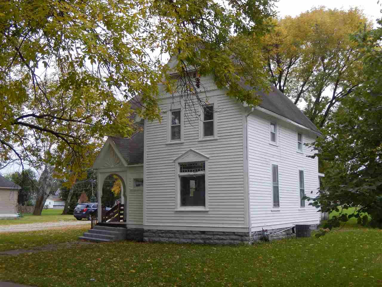 409 North Washington Street Carthage, IL 62321 - Photo 3 of 17