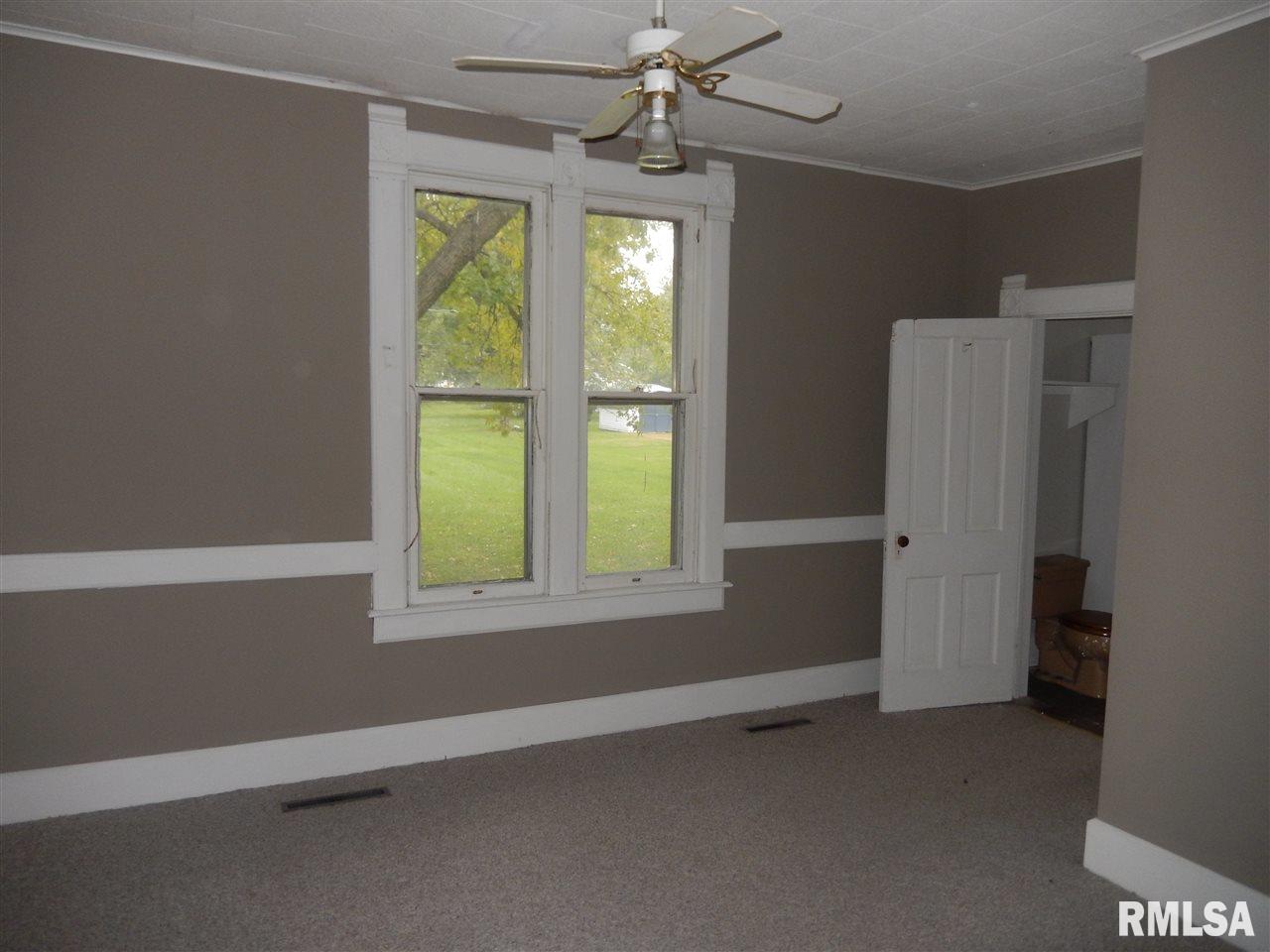409 North Washington Street Carthage, IL 62321 - Photo 10 of 17