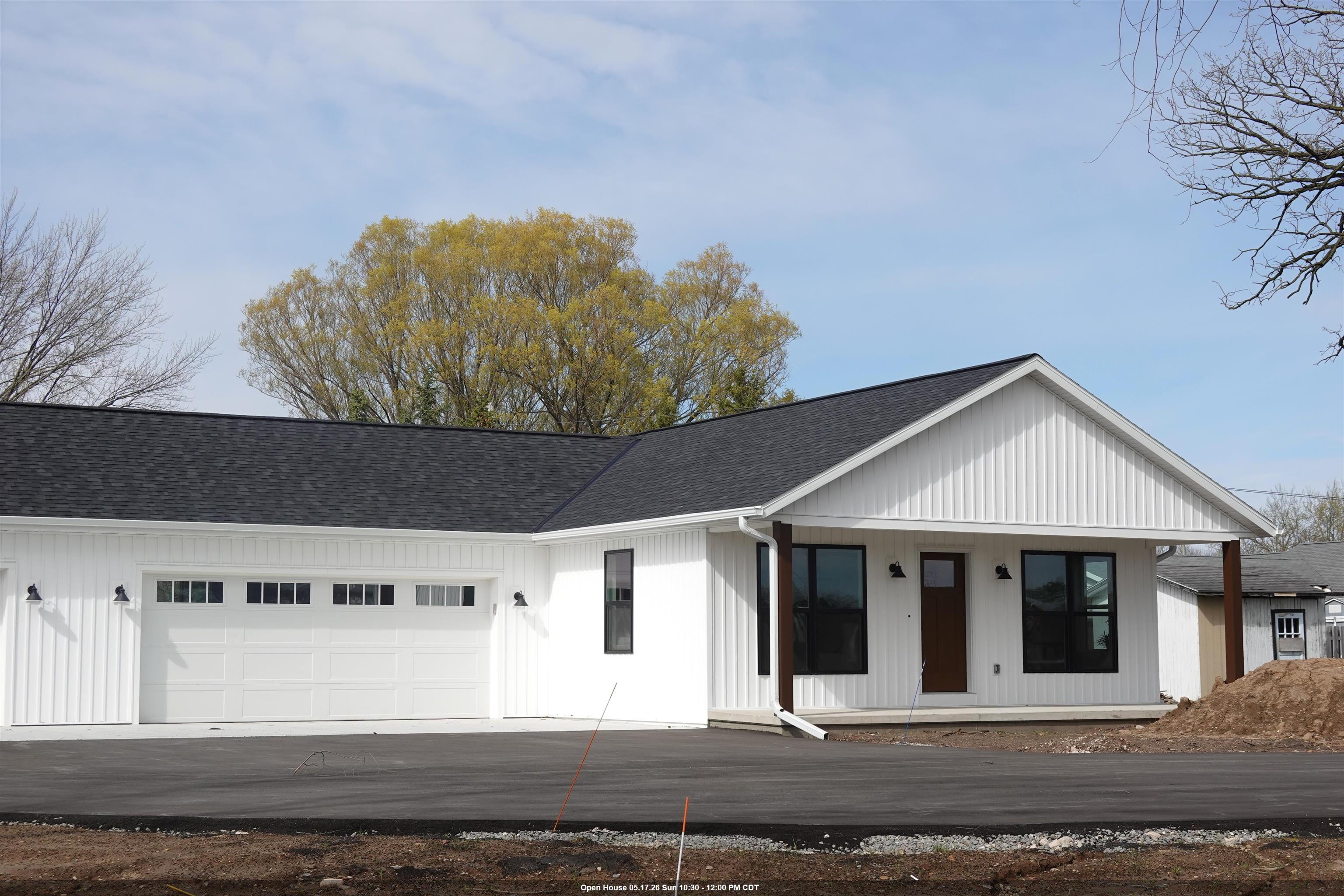 W5311 East Pioneer Road Fond du Lac, WI 54935 - Photo 1 of 26