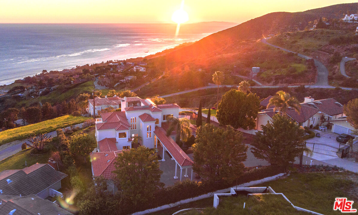 4237 Avenida De La Encinal Malibu, CA 90265 - Photo 3 of 24 a view of city and mountain