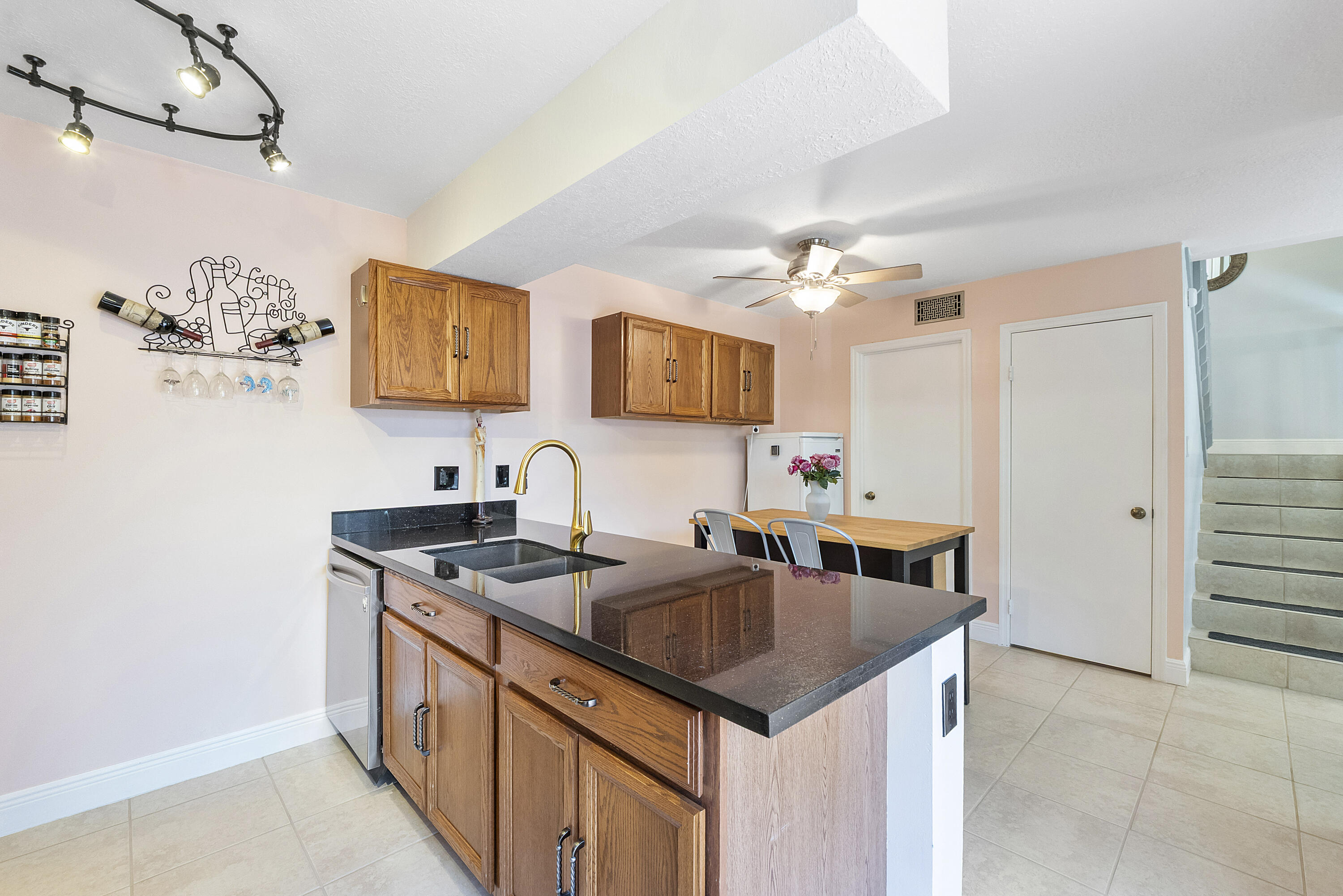 1426 Southwest 110th Way Davie, FL 33324 - Photo 15 of 40 1426 Sw 110th Way_033