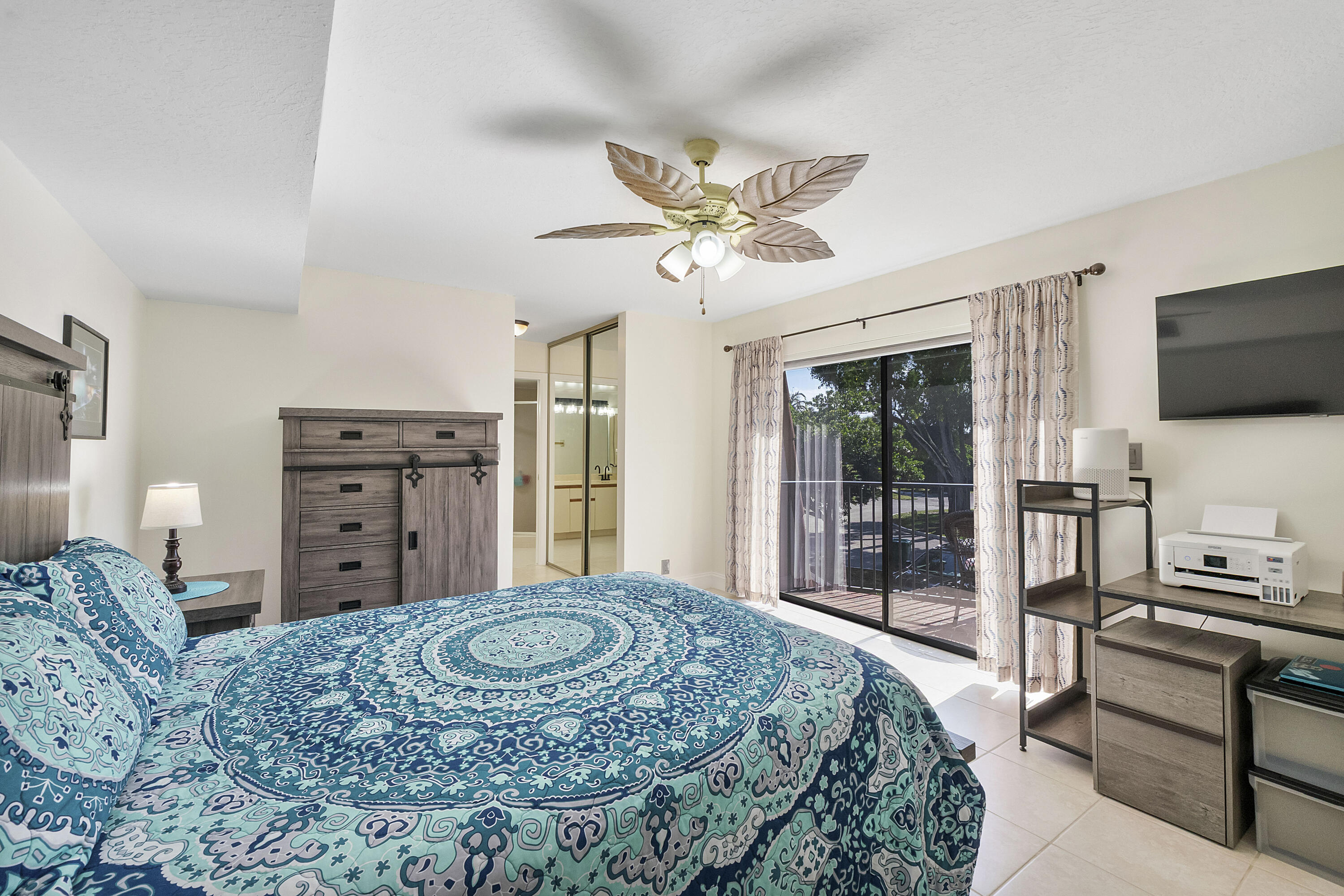 1426 Southwest 110th Way Davie, FL 33324 - Photo 18 of 40 1426 Sw 110th Way_036