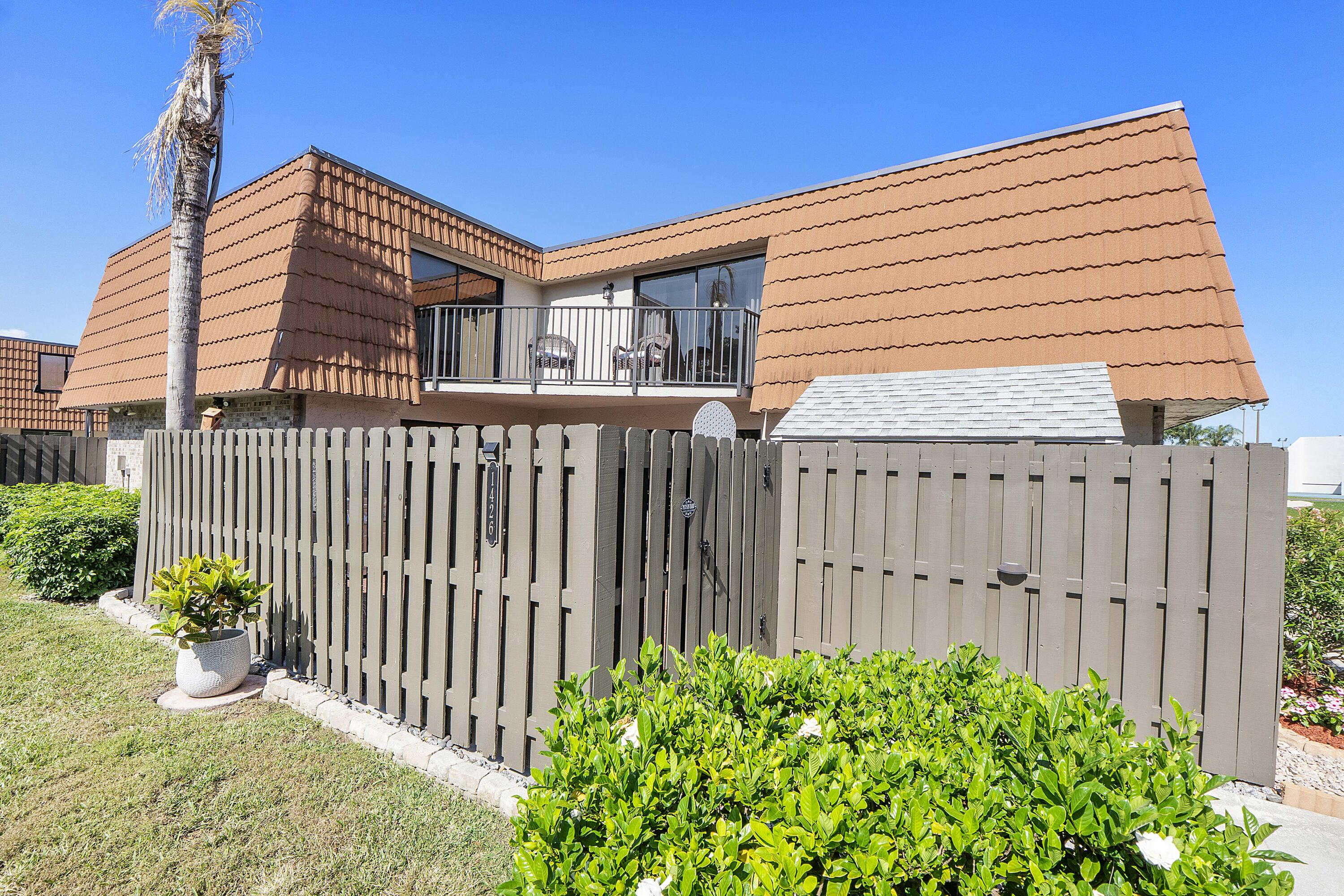 1426 Southwest 110th Way Davie, FL 33324 - Photo 30 of 40 1426 Sw 110th Way_018