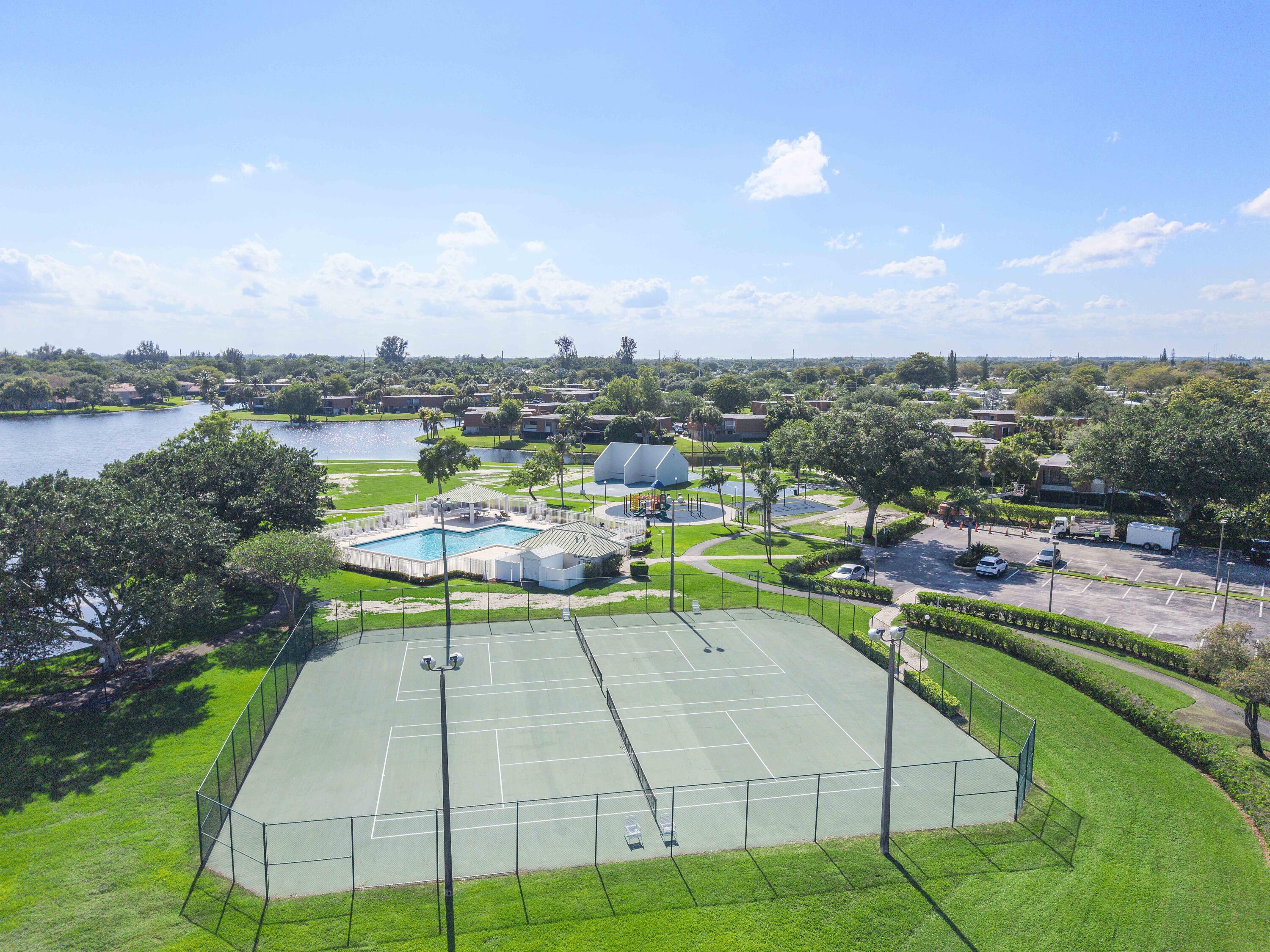 1426 Southwest 110th Way Davie, FL 33324 - Photo 33 of 40 1426 Sw 110th Way_001