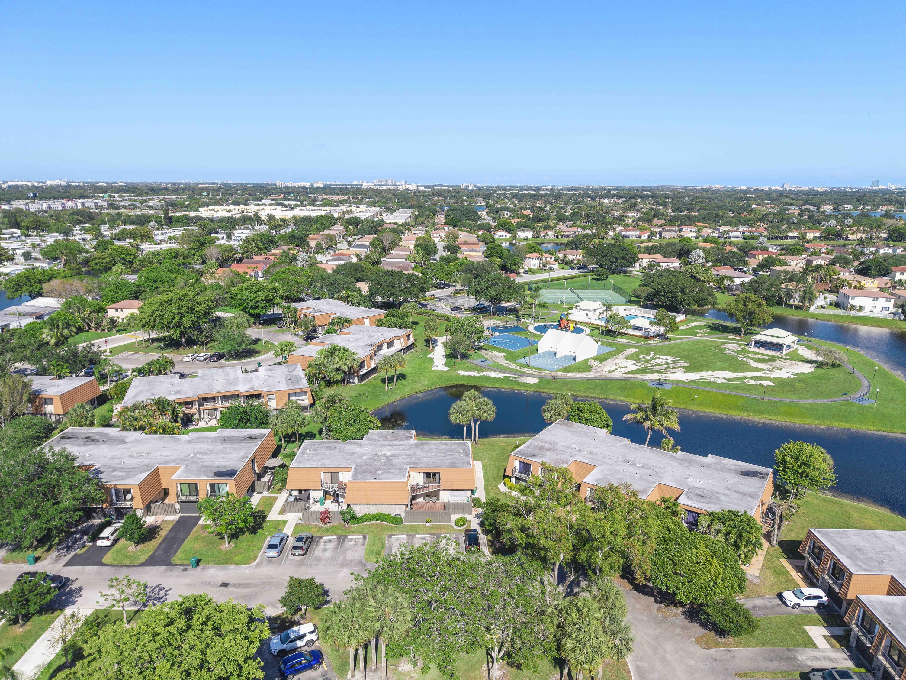 1426 Southwest 110th Way Davie, FL 33324 - Photo 39 of 40 1426 Sw 110th Way_008