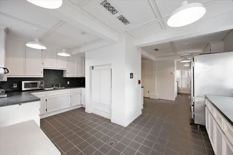 $3,750,000 | 3401 US Highway 290 East, Brenham, TX 77833