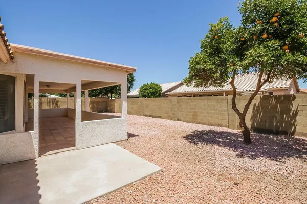 $2,600 | 2216 East Sherri Drive, Gilbert, AZ 85296
