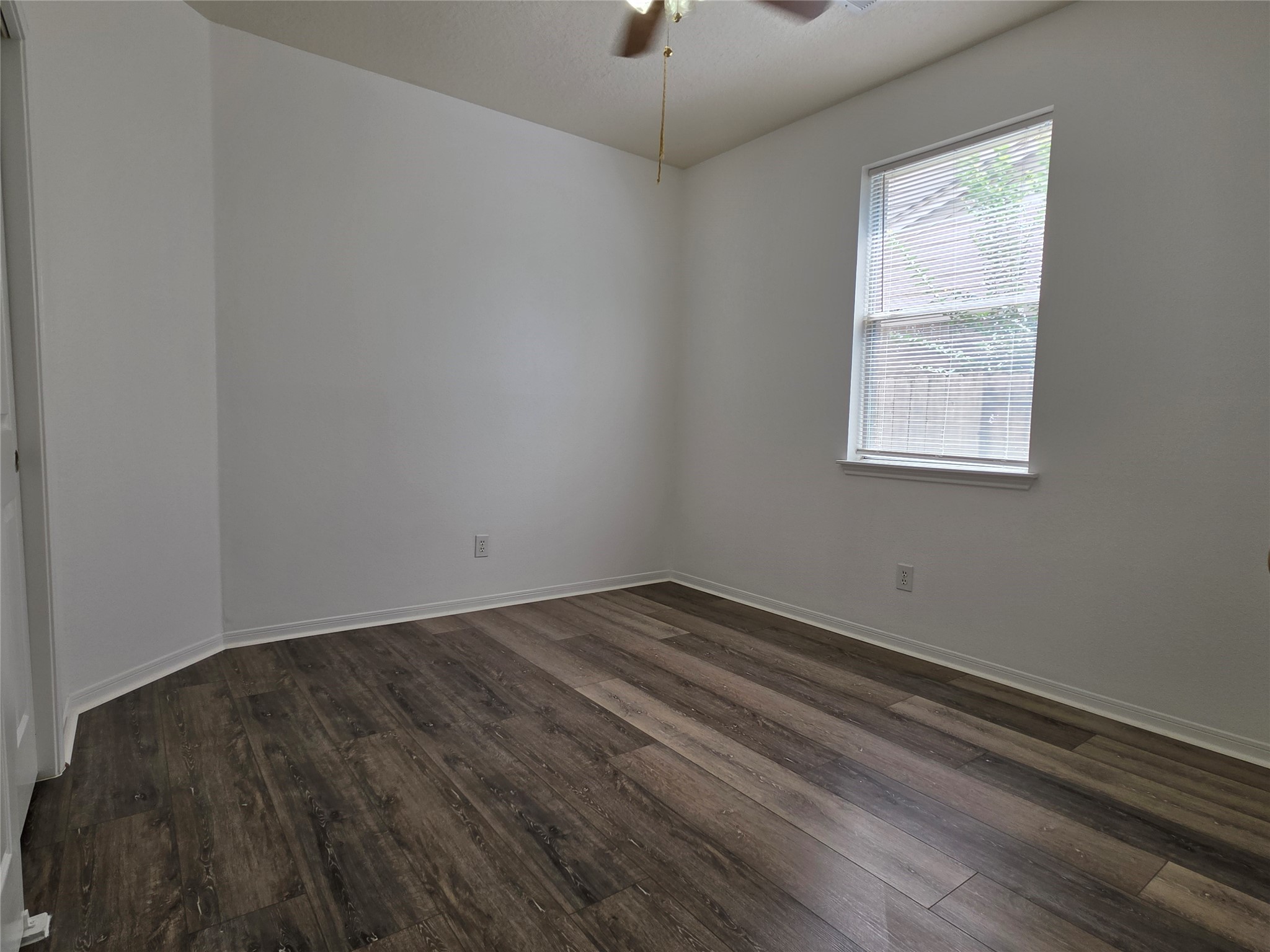 20018 Coyote Ridge Lane Katy, TX 77449 - Photo 11 of 13 Second Bedroom