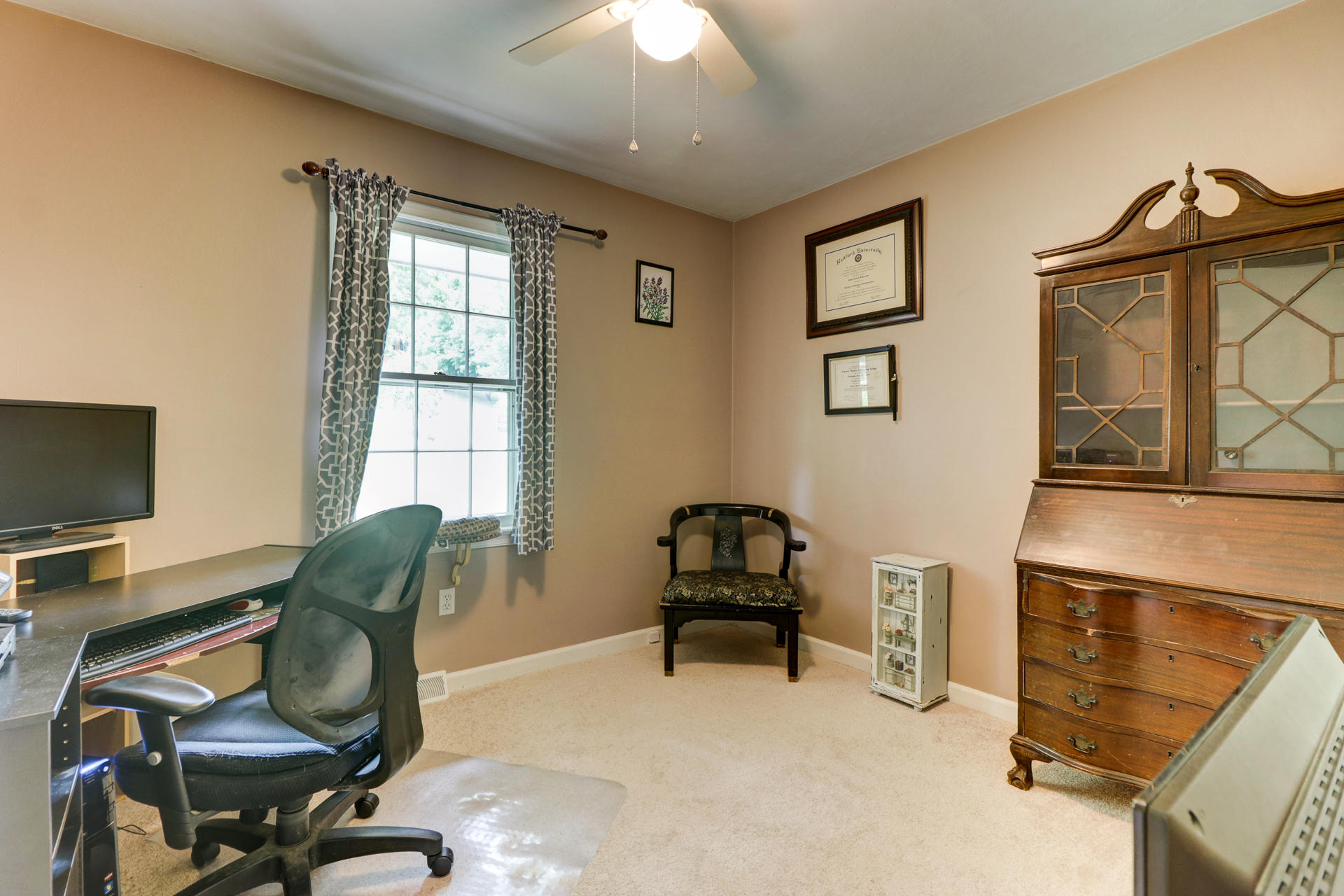94 Ridgeview Circle Roanoke, VA 24019 - Photo 22 of 42 IMG_6941_2_3_4_5
