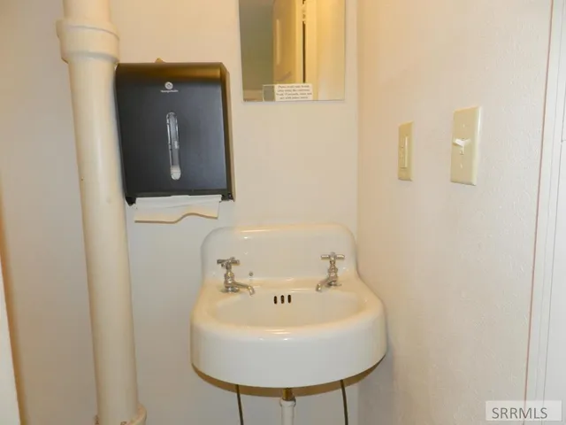 $330,000 | 901 Main Street, Salmon, ID 83467