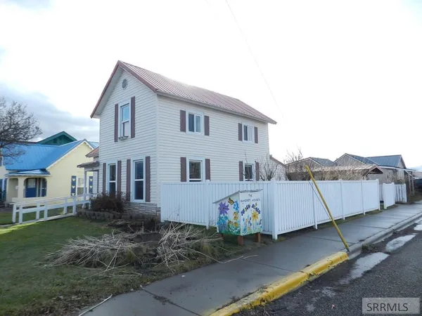 $320,000 | 901 Main Street, Salmon, ID 83467