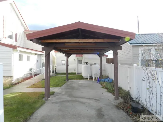 $330,000 | 901 Main Street, Salmon, ID 83467