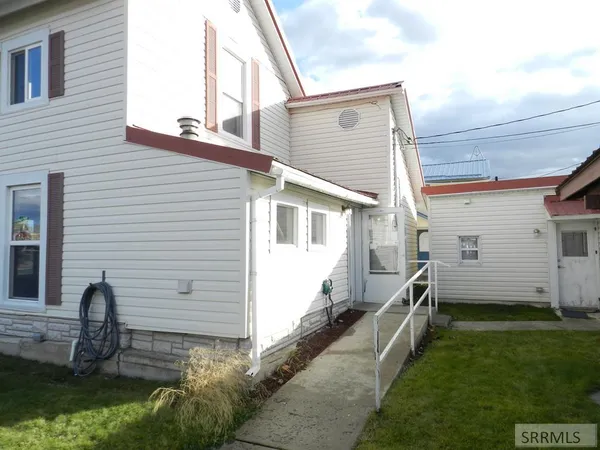 $320,000 | 901 Main Street, Salmon, ID 83467