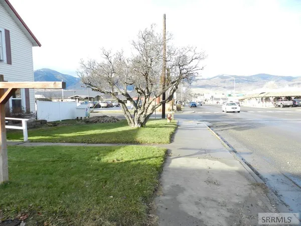 $320,000 | 901 Main Street, Salmon, ID 83467