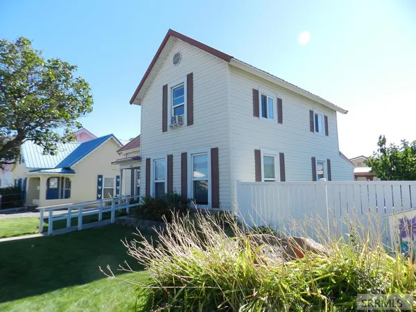 $320,000 | 901 Main Street, Salmon, ID 83467