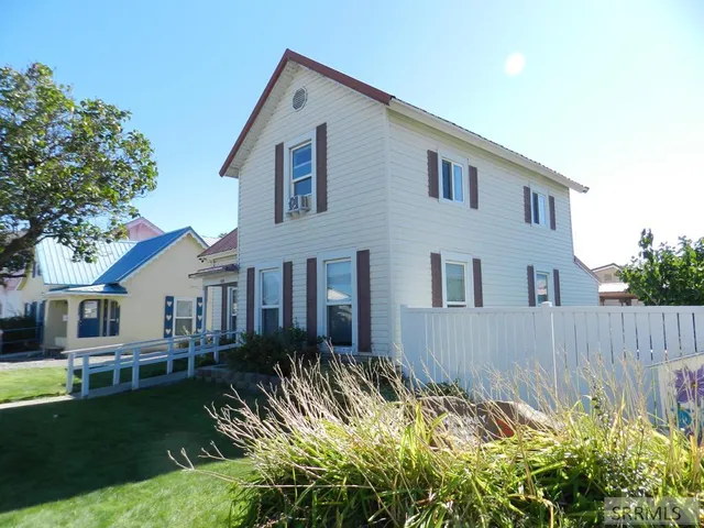 $330,000 | 901 Main Street, Salmon, ID 83467