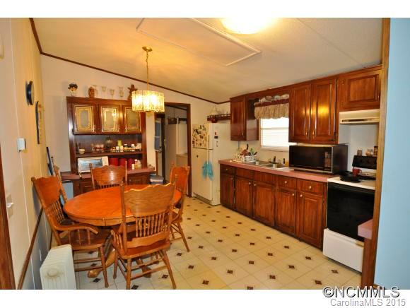 21 Reeves Road Leicester, NC 28748 - Photo 2 of 8 Gallery Image 2