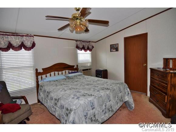 21 Reeves Road Leicester, NC 28748 - Photo 5 of 8 Gallery Image 5