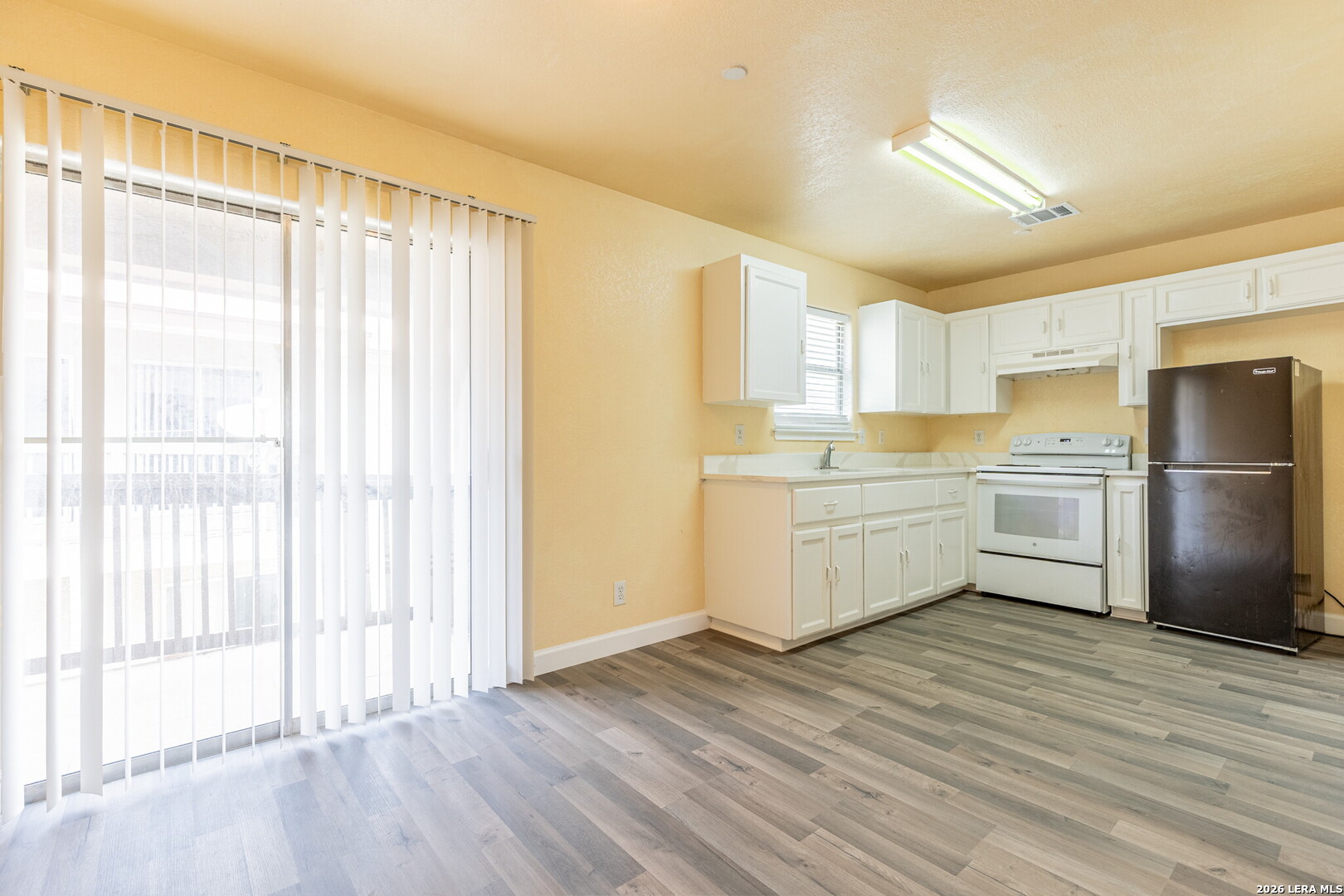 6482 Spring Time Street San Antonio, TX 78249 - Photo 8 of 26