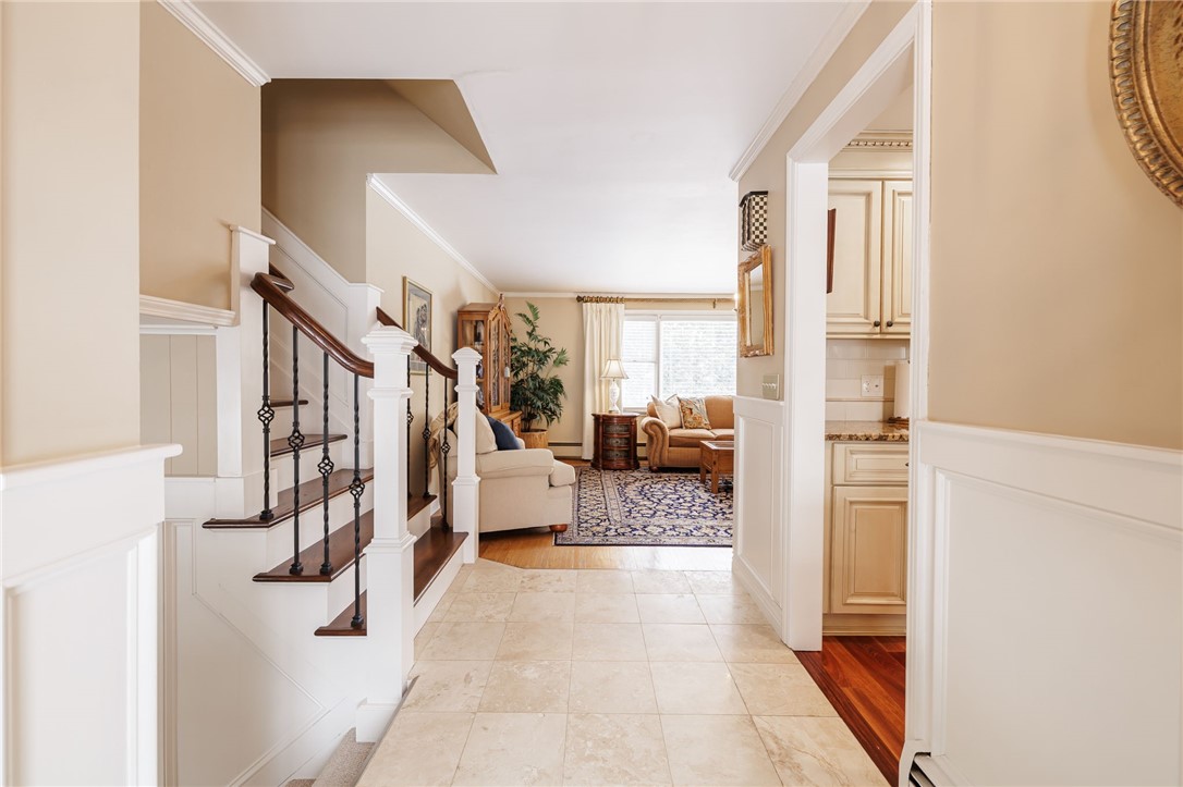 9 Bromley Road Pittsford, NY 14534 - Photo 3 of 36