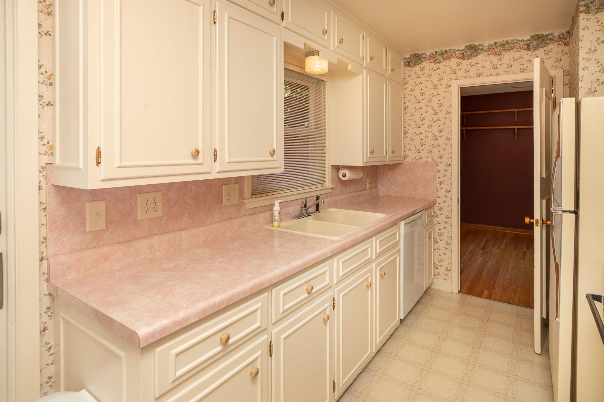 1356 21st Street Northwest Rochester, MN 55901 - Photo 9 of 33 Gallery Image 9