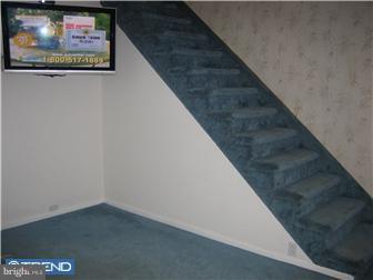 7 Oakley Road Upper Darby, PA 19082 - Photo 4 of 8