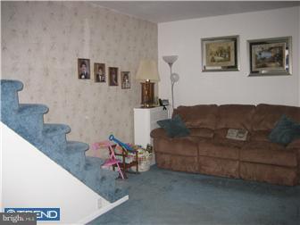 7 Oakley Road Upper Darby, PA 19082 - Photo 5 of 8