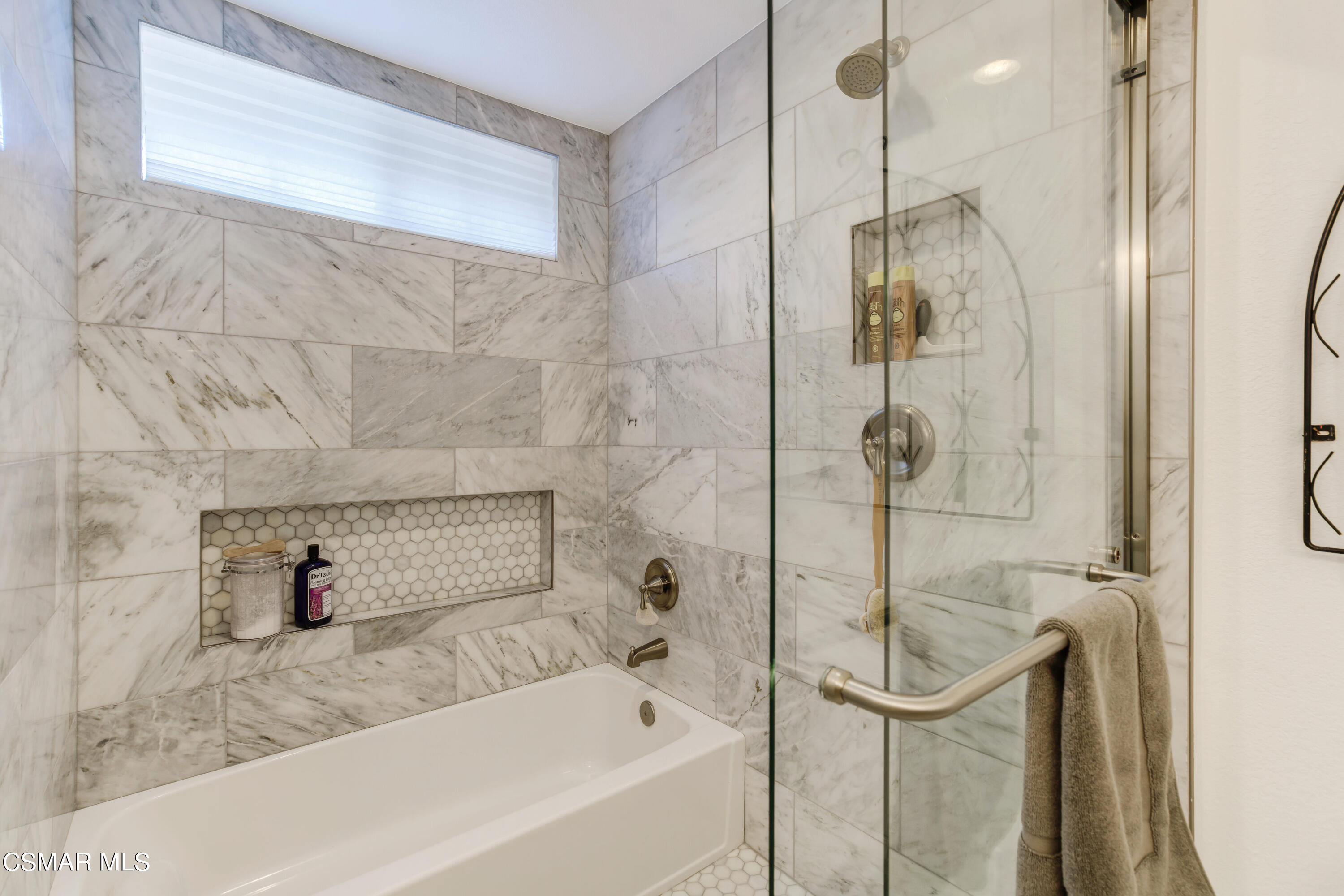 1948 Rory Lane, Unit 4 Simi Valley, CA 93063 - Photo 17 of 23 a bathroom with a bathtub and a shower