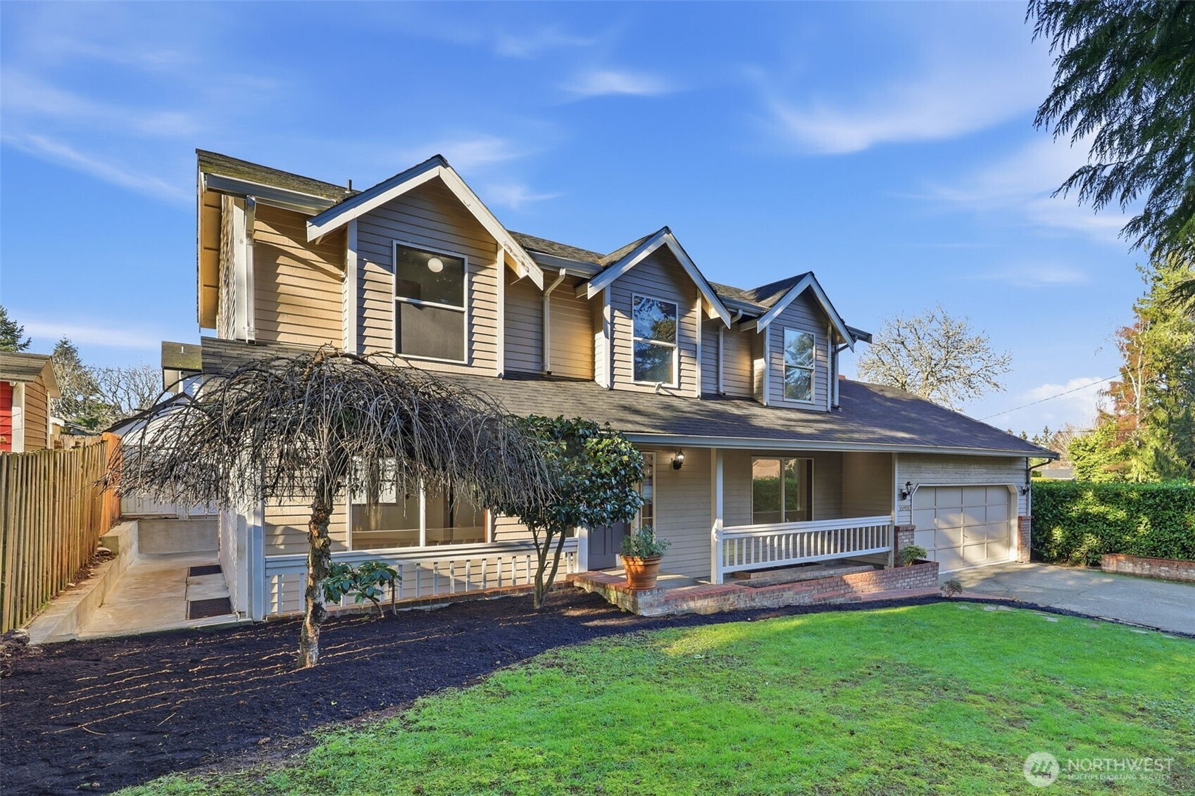 15931 22nd Avenue Southwest Burien, WA 98166 - Photo 2 of 40