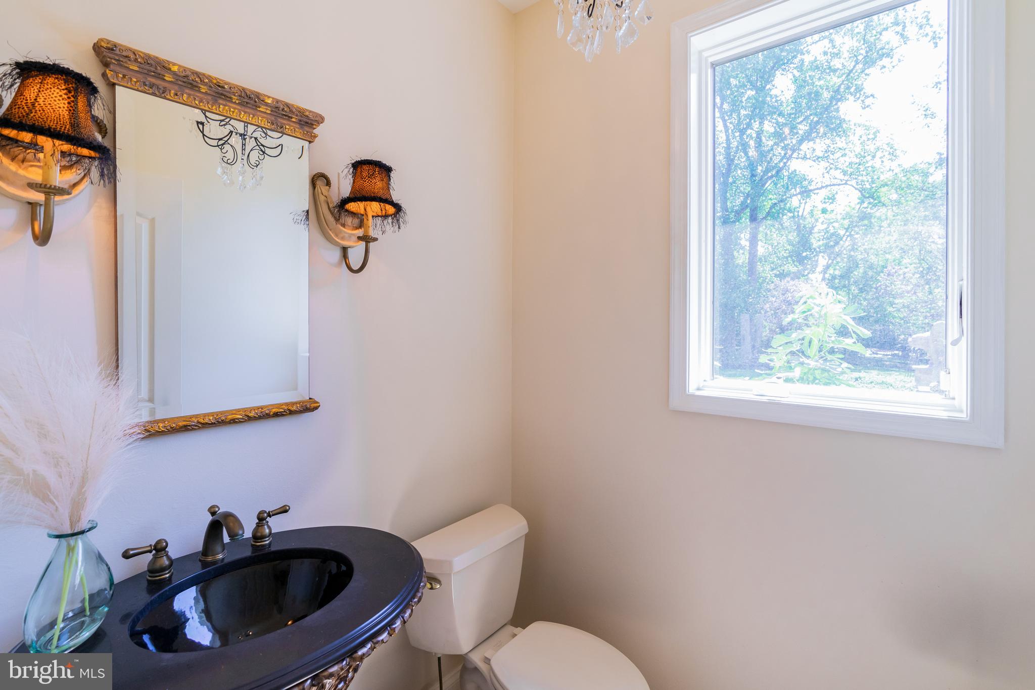 1520 Penllyn Blue Bell Pike Blue Bell, PA 19422 - Photo 25 of 56 Powder Room