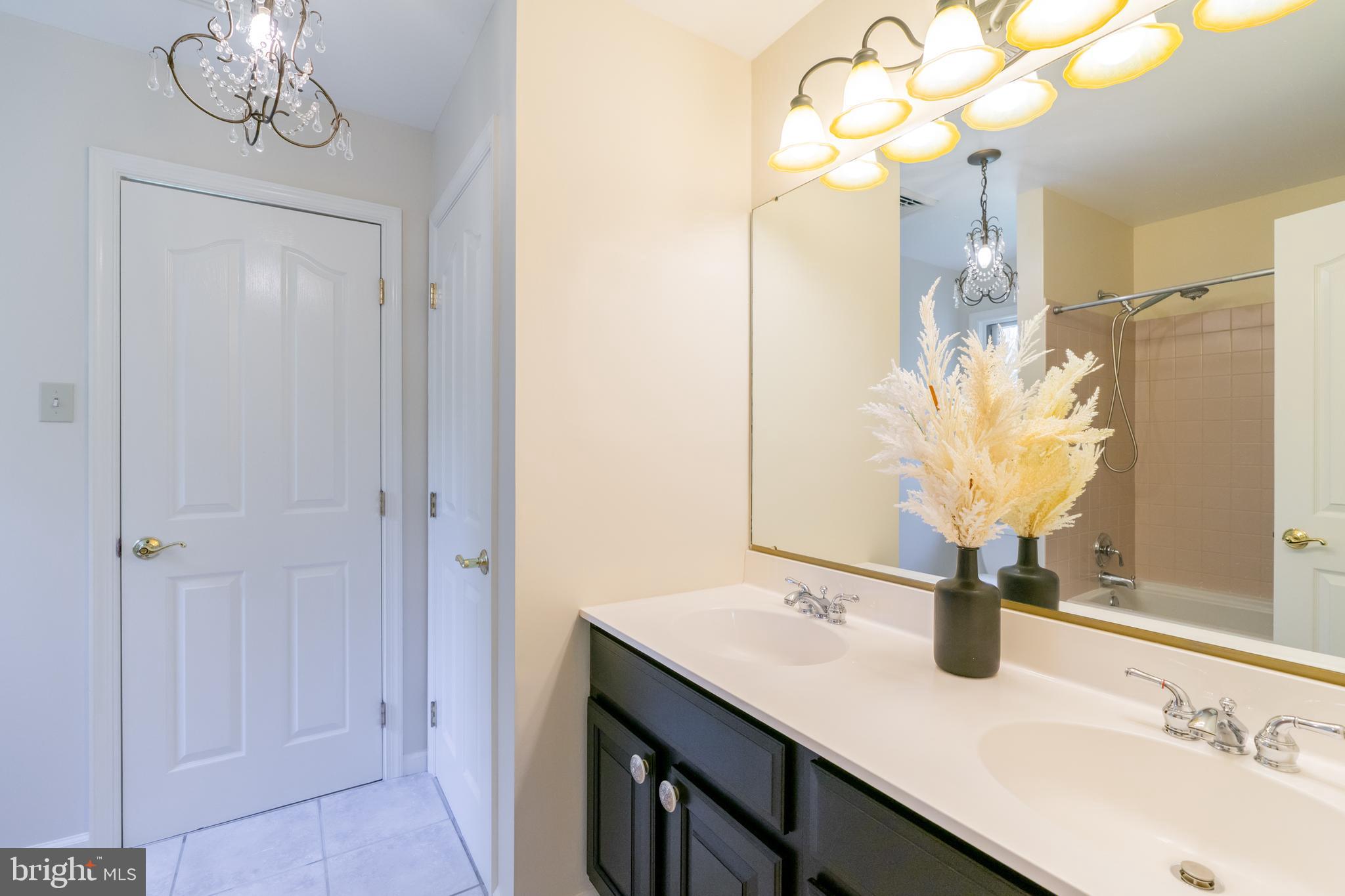 1520 Penllyn Blue Bell Pike Blue Bell, PA 19422 - Photo 38 of 56 Jack and Jill Bath