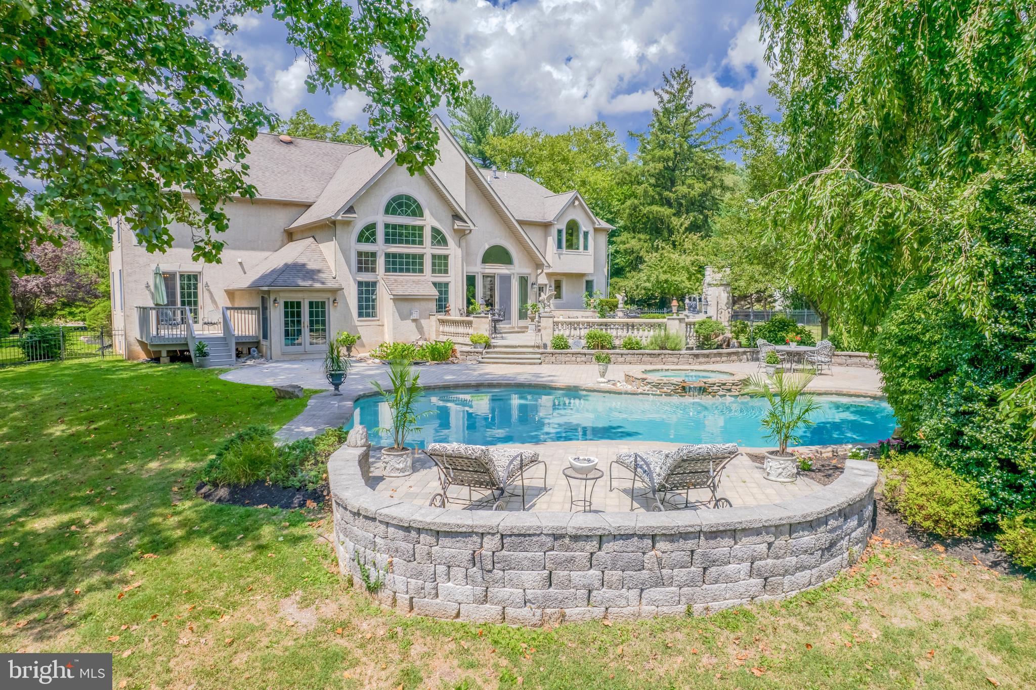 1520 Penllyn Blue Bell Pike Blue Bell, PA 19422 - Photo 50 of 56 Patio
