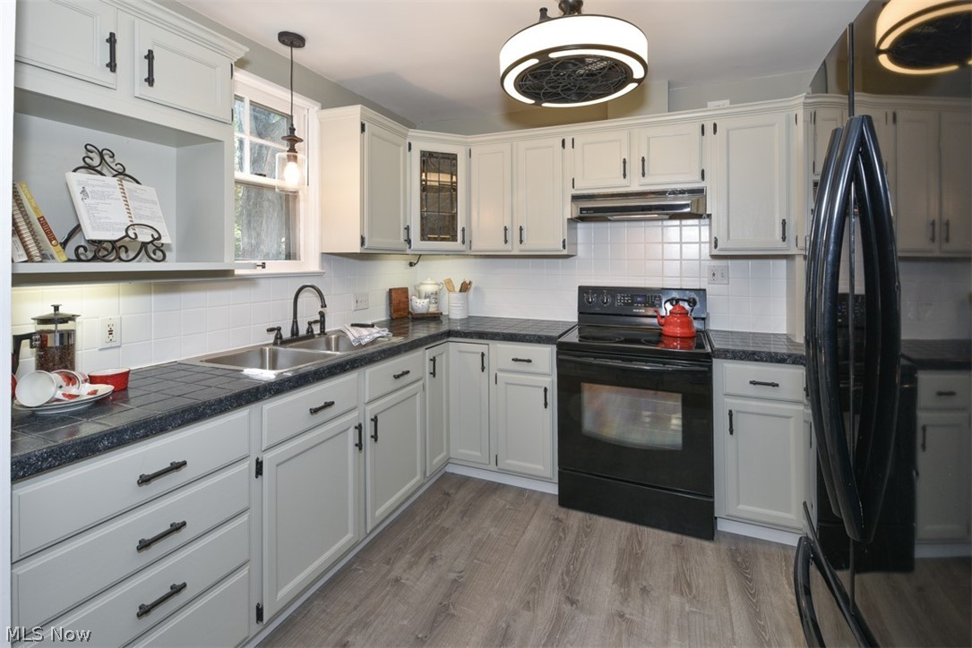 4748 Anderson Road Cleveland, OH 44124 - Photo 12 of 28