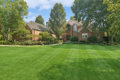 $1,598,000 | 5641 Churchill Lane, Libertyville, IL 60048
