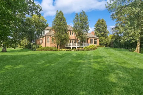 $1,598,000 | 5641 Churchill Lane, Libertyville, IL 60048