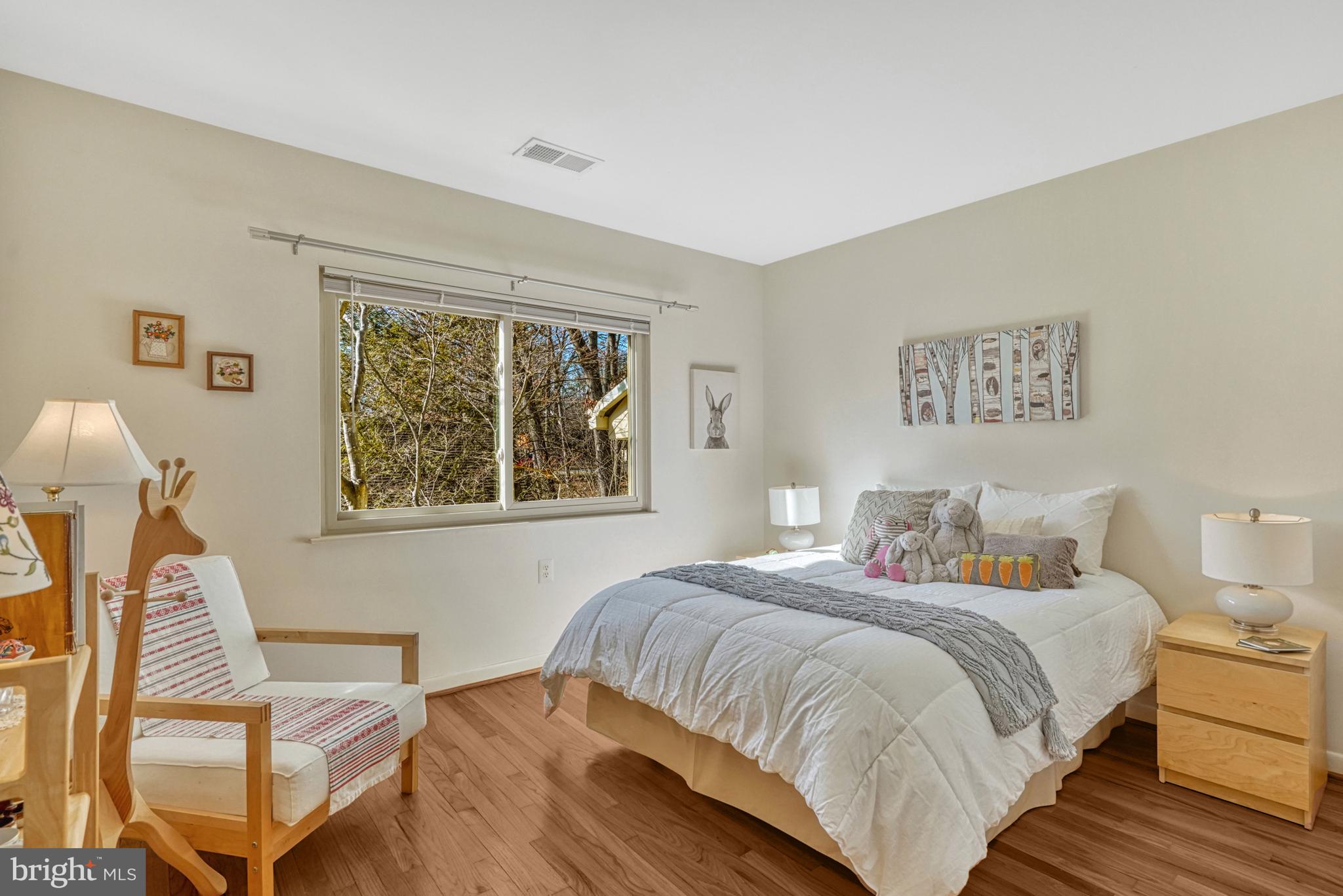 1515 Inlet Court Reston, VA 20190 - Photo 37 of 51 Bedroom #3 overlooks the front courtyard.