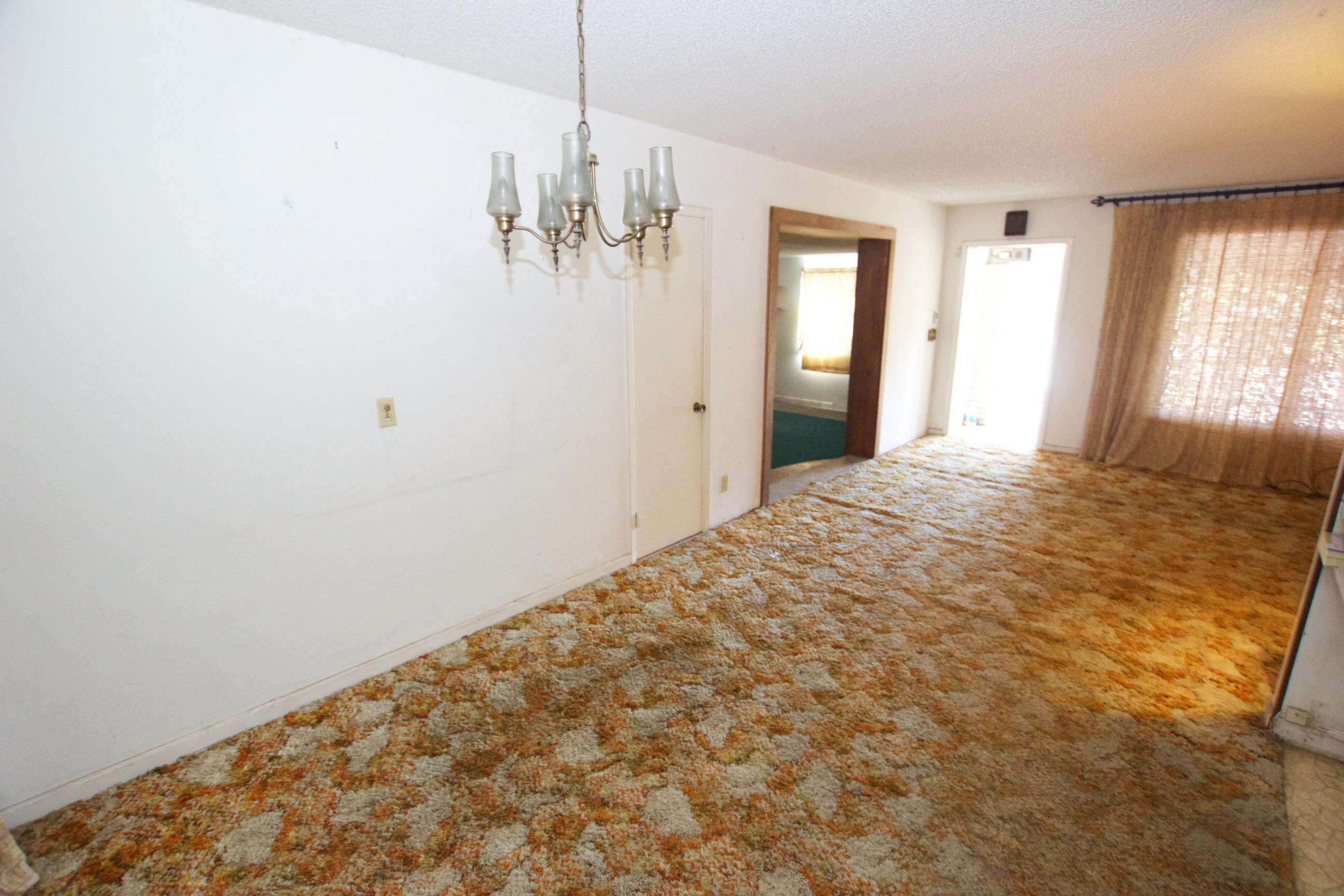 2067 Prairie Road West Palm Beach, FL 33406 - Photo 5 of 23 Living room