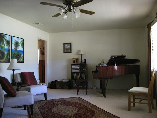 3811 28th Street Lubbock, TX 79410 - Photo 5 of 15 Living
