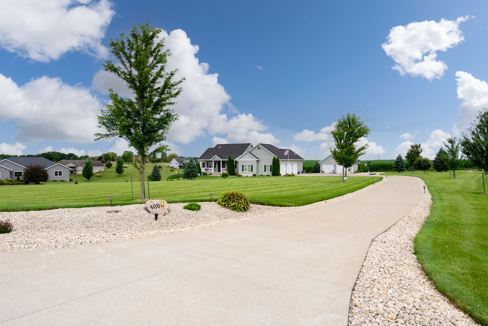 400 Randy Drive Clinton, IA 52732 - Photo 4 of 60