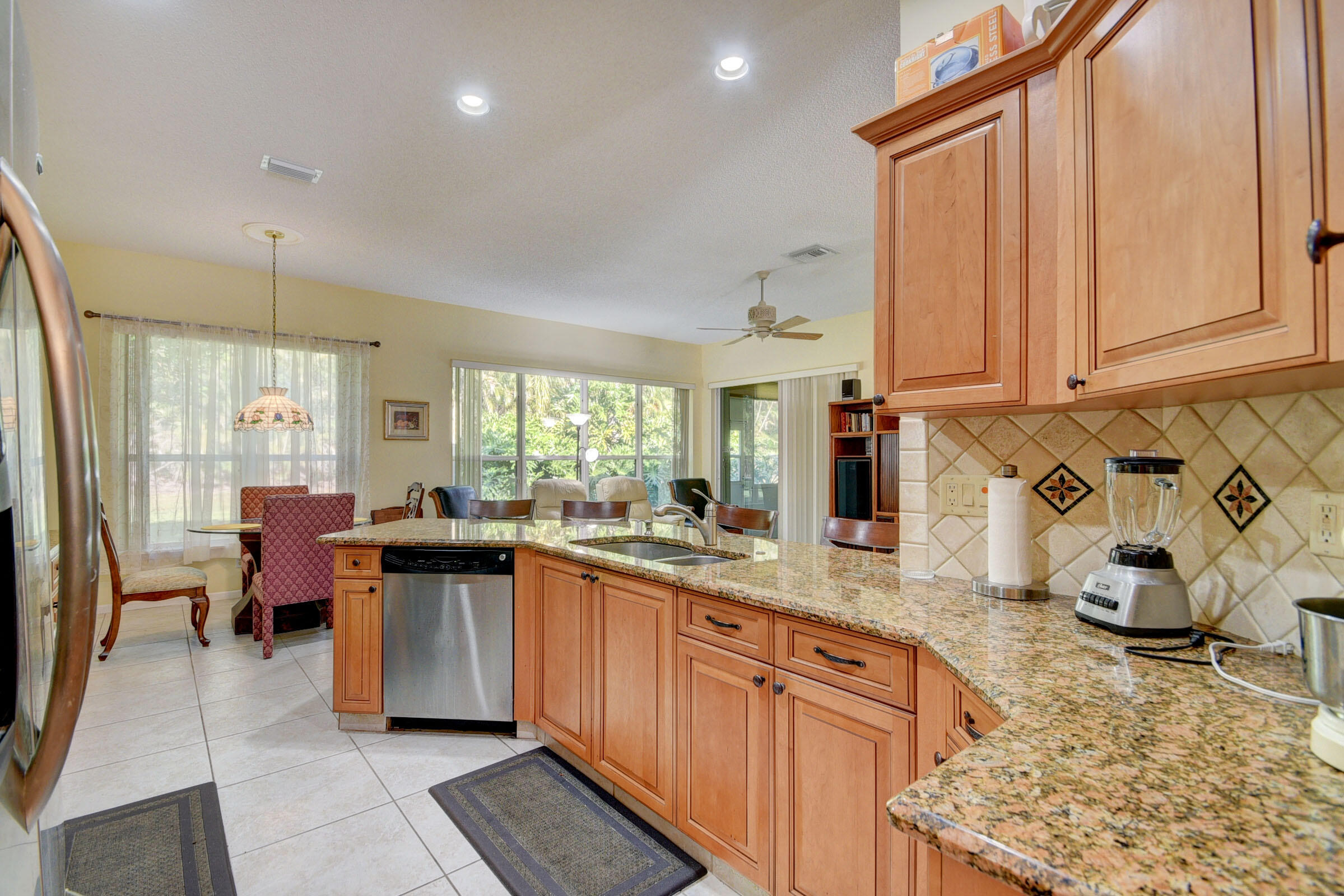 7912 Rockford Road Boynton Beach, FL 33472 - Photo 11 of 42 13_house (13)