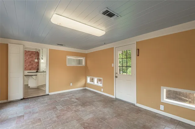 $289,900 | 2001 Ave Q, Huntsville, TX 77340