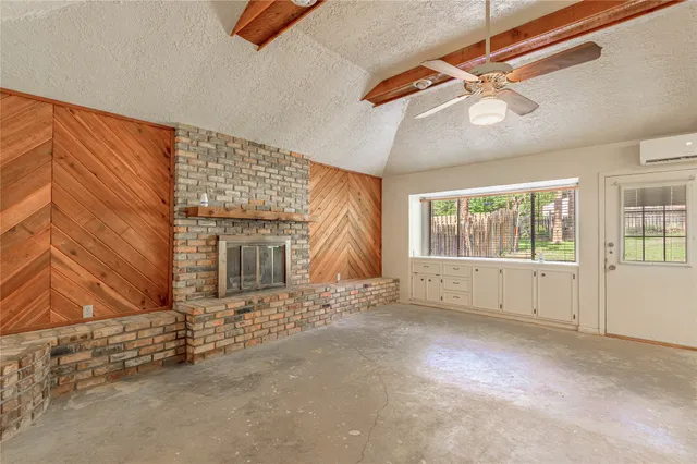 $289,900 | 2001 Ave Q, Huntsville, TX 77340